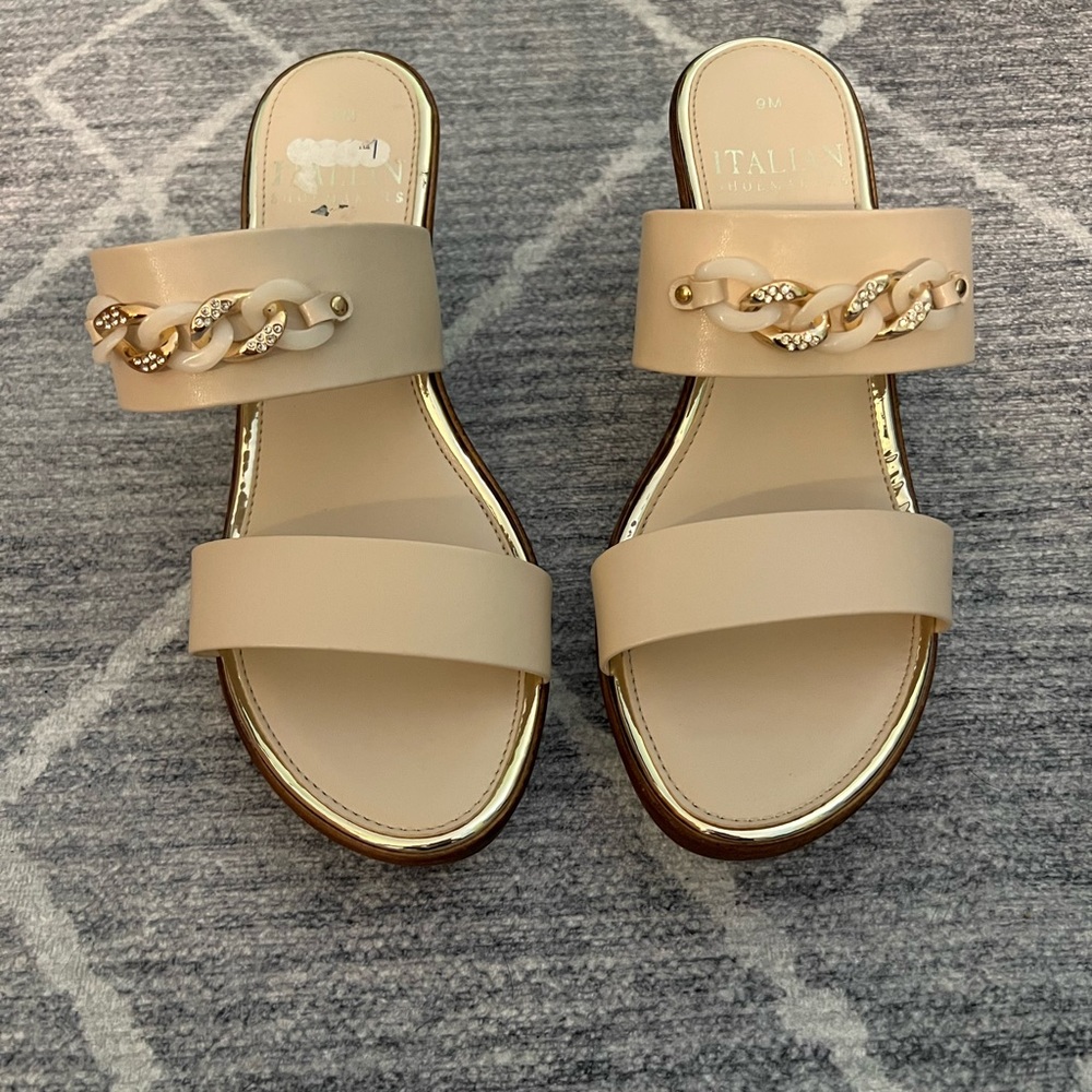 New size 9 made in Italy slip on sandals wedges